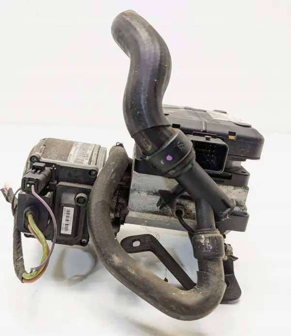 Pompe de suspension CITROEN C5 I/II OEM 9654068680 image 4