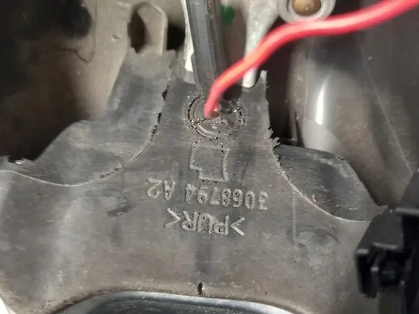 Volante Citroen DS3 OEM 96883081ZD - Usado image 5