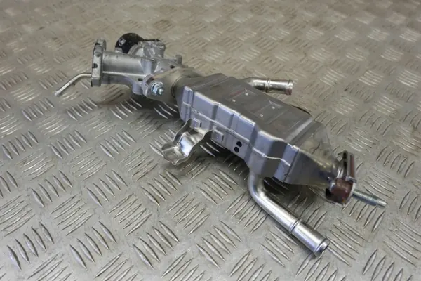 Soupape EGR Refroidisseur OEM 2560137020 Toyota Hybride image 4