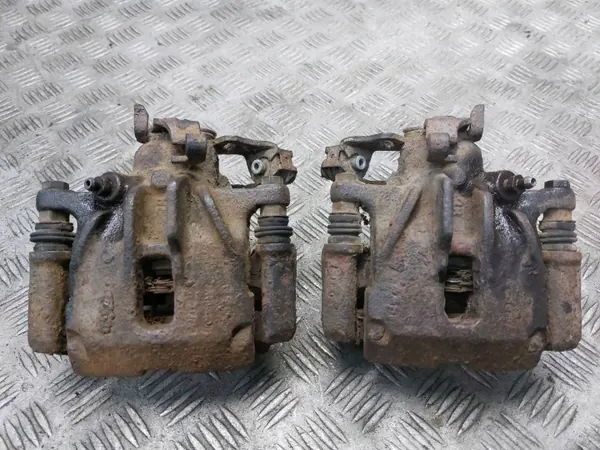 Remschijven & Remklauwen Achter OEM 456654 VW Transporter image 7