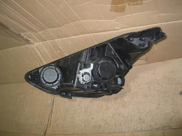 HYUNDAI I10 II 13- Faro Derecho Europa image 10