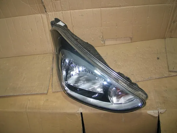 HYUNDAI I10 II 13- Faro Derecho Europa image 3