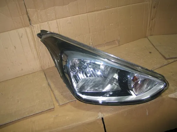 HYUNDAI I10 II 13- Faro Derecho Europa image 7