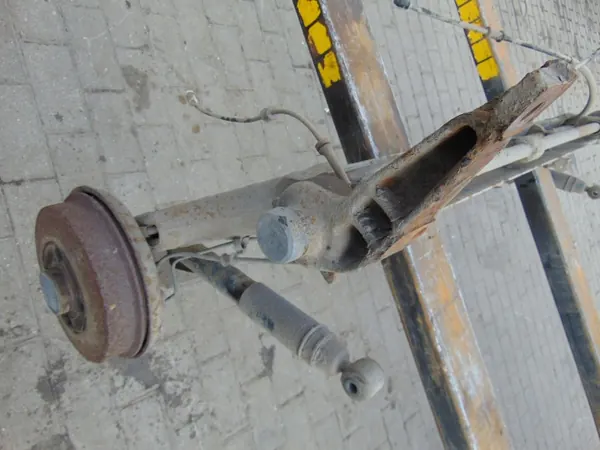 Viga suspensión trasera RKIL para Renault Kangoo I image 3