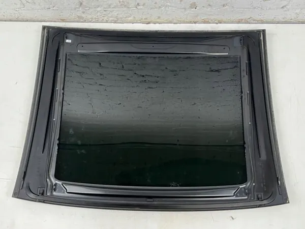 Audi OE Schiebedachglas OEM 8Y5877056 für A3 8Y image 6