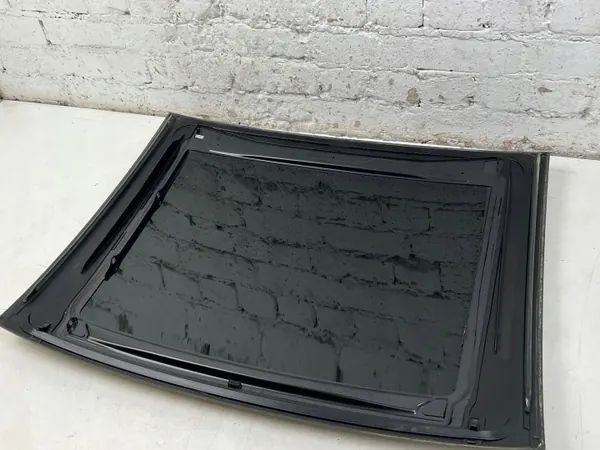 Audi OE Schiebedachglas OEM 8Y5877056 für A3 8Y image 9