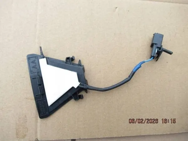 Toyota Yaris XP210 Anturi OEM 06022026 - Käytetty image 2