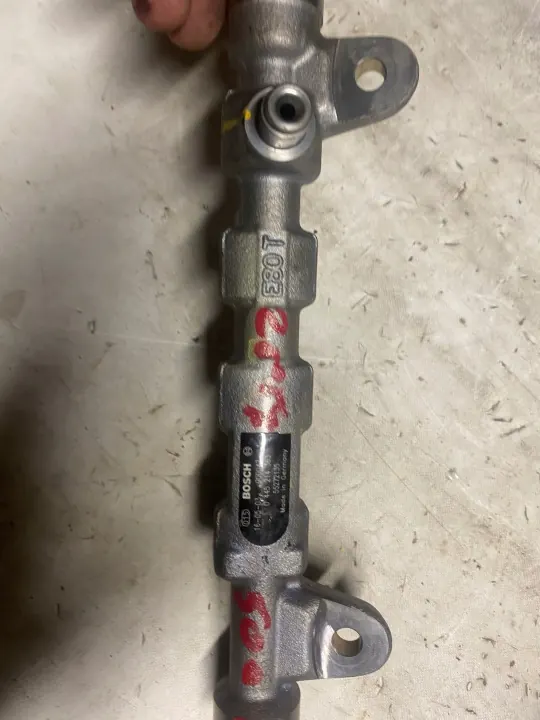 Fiat 500L 1.6 MTJ Ruiskutusraide OEM 255923 image 5