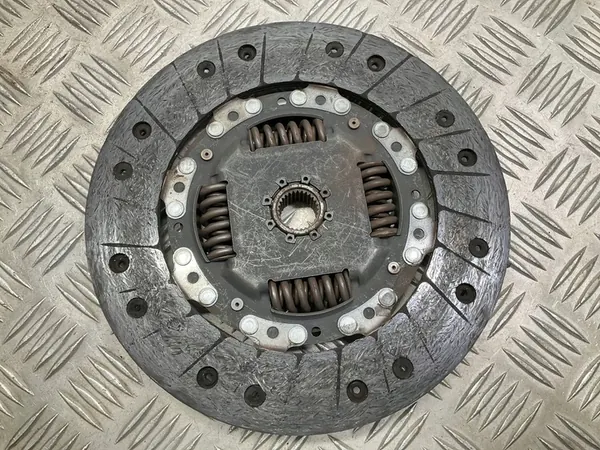 Conjunto de embreagem Seat Leon 2013 04E141025K image 4