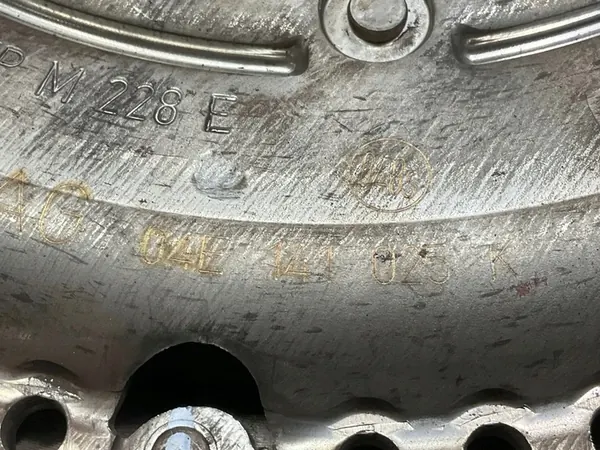 Conjunto de embreagem Seat Leon 2013 04E141025K image 9