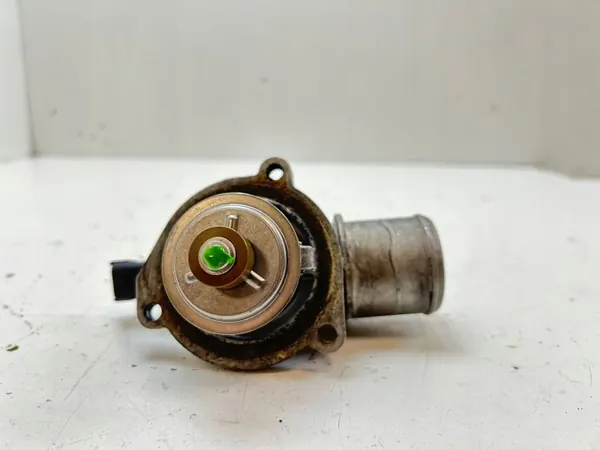 Thermostat Maserati Coupe OEM MAM76786 - Occasion image 6
