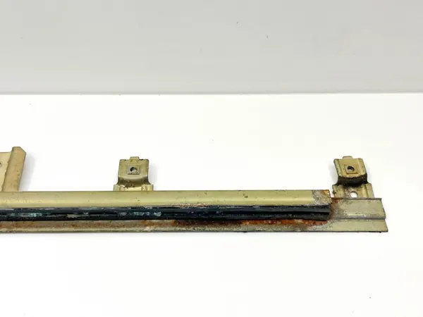 Piezas de puerta Mercedes-Benz A1077202518 para SL R107 image 3