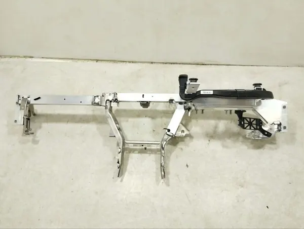 Porsche Taycan 9J1 2023 Dashboardframe OEM 9J1857011 image 2