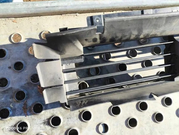 OEM NMQ2181 Conducto de aire lamas Ford Mondeo M4 image 6