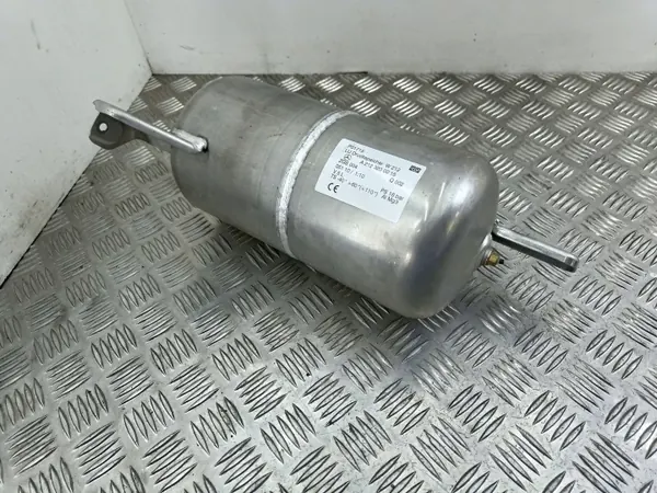 Mercedes-Benz Ilmasäiliö OEM A2123200015 - Taka Ripustus image 2
