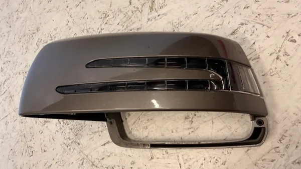 Mercedes A2129067201 Linke Spiegelabdeckung Gebraucht image 3