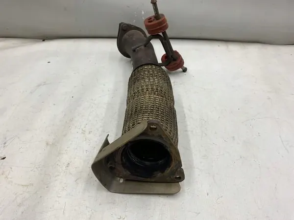 Conector de escape Volvo V40 II 2.0B image 4