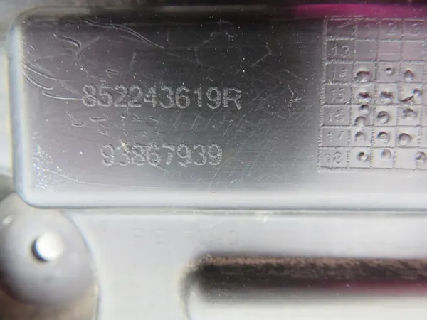 Deslizadores de montagem de para-choque traseiro Trafic III Vivaro B image 8