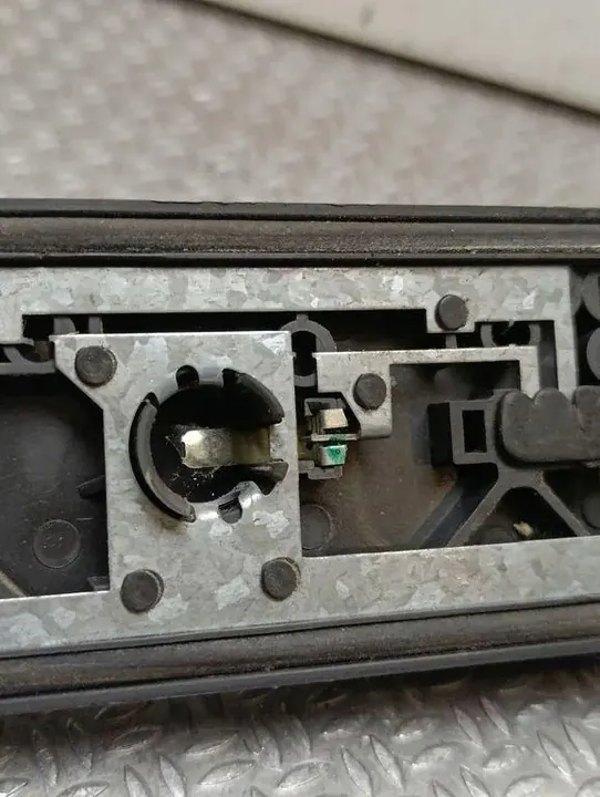 Contacts de phare arrière MERCEDES-BENZ VITO / MIXTO (W639) 96467801 image 1