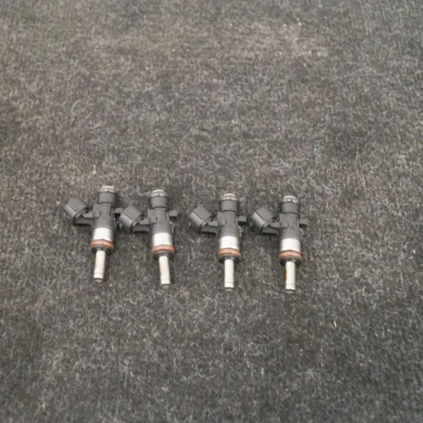 AUDI A3 8V1 8VK Brandstofinjector set 2016 06L906031A image 2