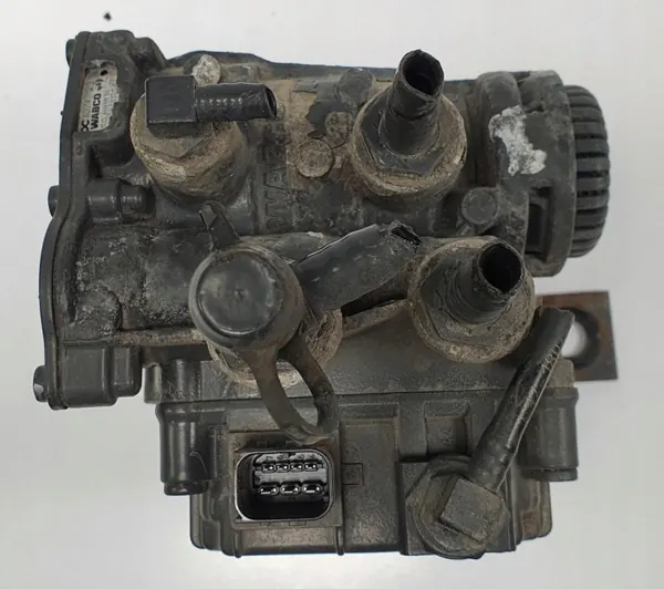 Jarruventtiili OEM A0014311213 Mercedes Actros MP4:lle image 4
