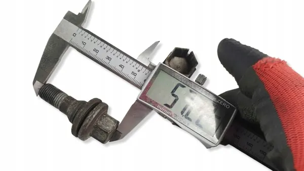 Citroen C5 III Radschrauben & Kappen Set OEM TPR30653 image 3