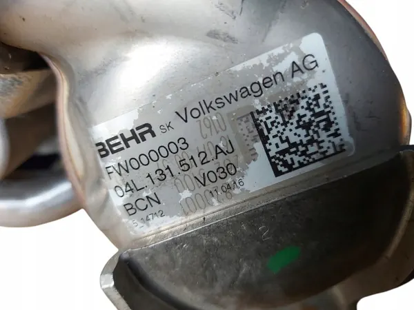 Arrefecedor EGR usado OEM 04L131501L 04L131512AJ image 3