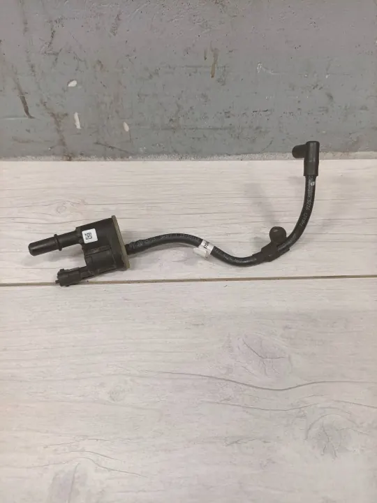 Válvula Dodge RAM 2015 OEM 04627694AA Usada image 2
