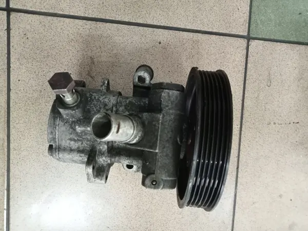 Mercedes W210 2.2 CDI Stuurpomp 0024669201 image 3
