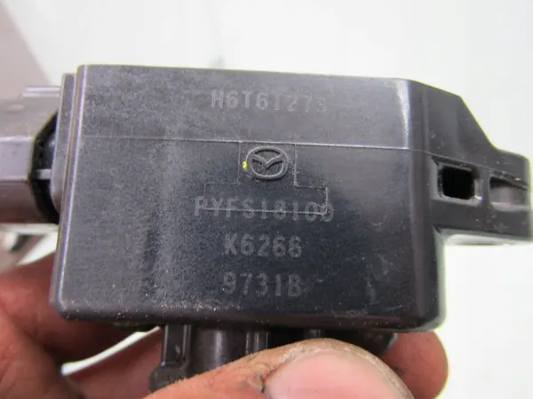 Bobine d'allumage Mazda OE PYFS18100 pour Mazda 3 BP IV 2.0 image 4