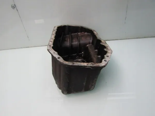 GOLF IV 98R 1.4 Oljetunna image 2