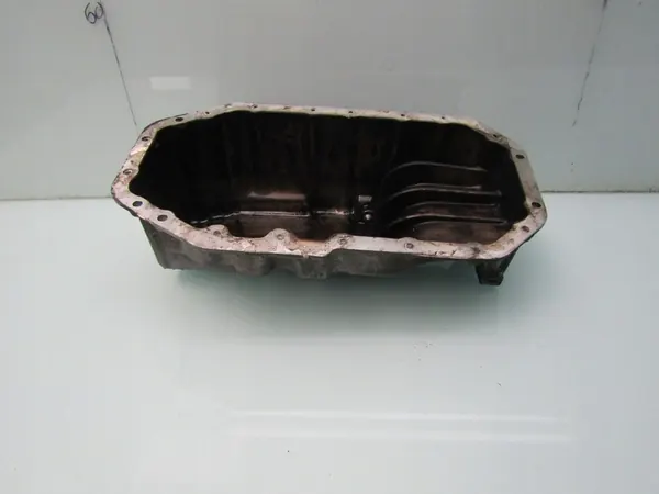 GOLF IV 98R 1.4 Oljetunna image 3