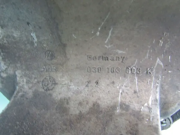 GOLF IV 98R 1.4 Oljetunna image 6