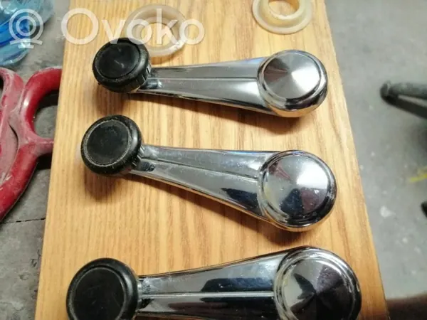 Manivela de eleva-vidros Opel OEM 6636419 - Usado image 3