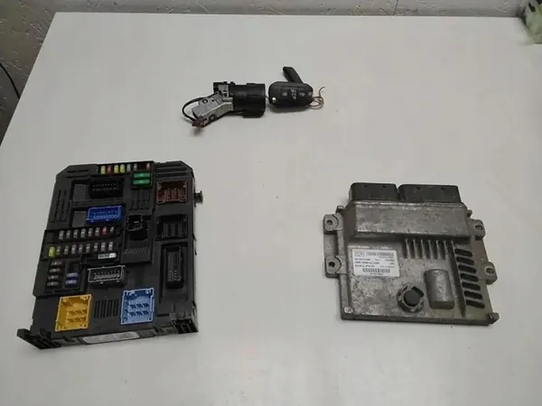 Toyota Yaris P21 sytytyssarja OEM 9819213980 image 2
