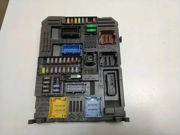 Toyota Yaris P21 sytytyssarja OEM 9819213980 image 3