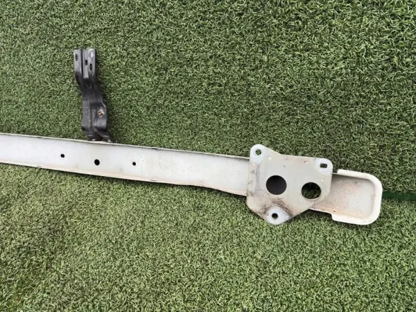 Refuerzo de parachoques delantero OEM 8200187228 Renault image 4