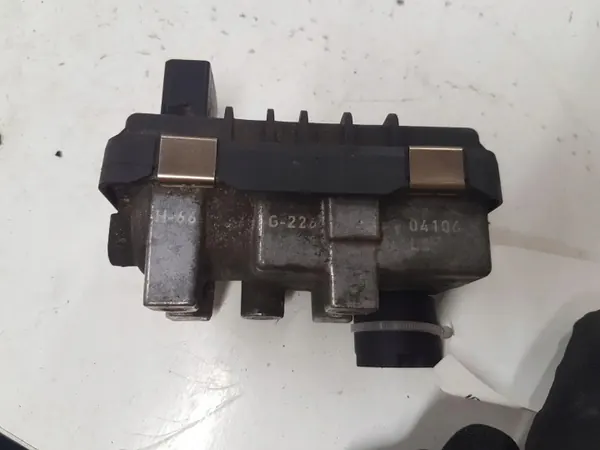 Mercedes-Benz Turbolader-Aktor OEM 6NW008412 image 7
