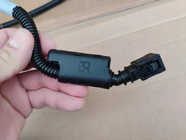 Tuyau AdBlue VW Caddy IV 2K5 image 10