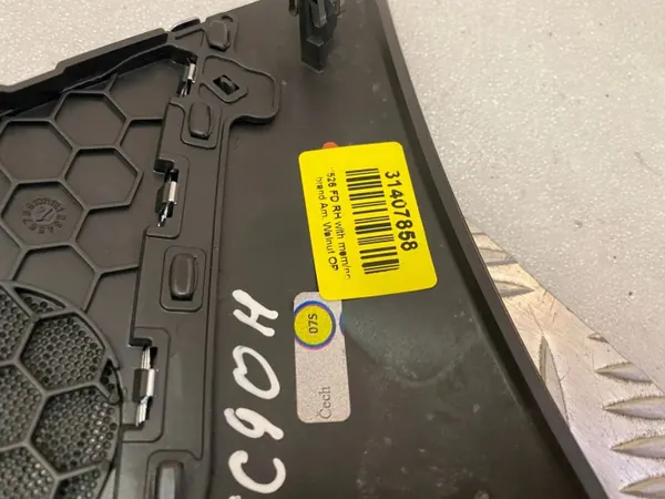 Volvo XC90 2017 Dörrklädsel Set OEM 31407843 image 3