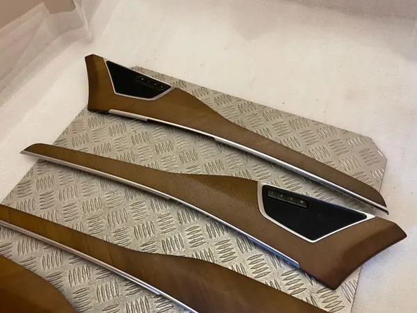 Volvo XC90 2017 Dörrklädsel Set OEM 31407843 image 8