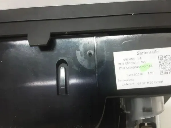 Asbak OEM 3G1863284A voor VW Passat B8 2.0L Diesel image 4