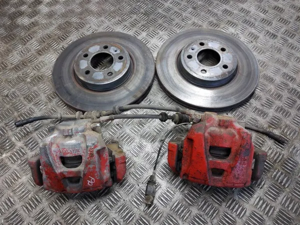 Audi OE Bremscheiben, Beläge & Bremssättel Vorderachse Set image 2