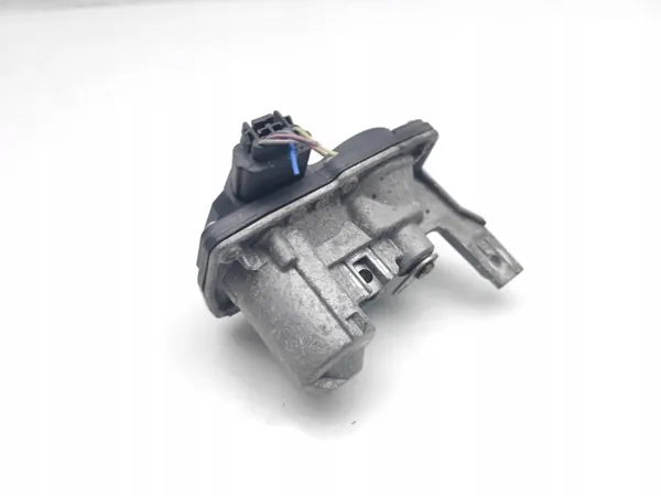 Colector de escape Mazda CX-30 Mild Hybrid 2022 OEM 52302110 image 3