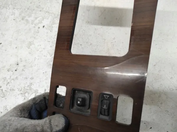 Decoración túnel Mercedes W124 OEM PAW726 - Usado image 6