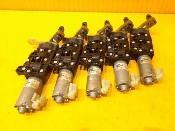 Audi A6 C8 Rear Tailgate Engine Left OEM 4K9827851C image 2