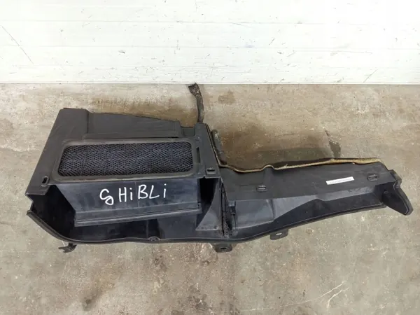 Maserati Ghibli III Interieurfilter Behuizing OEM 670030773 image 3
