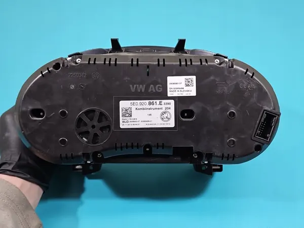 SKODA OCTAVIA III Nopeusmittari 1.6 TDI image 4