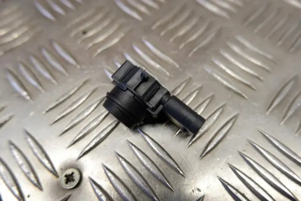 Tesla Parkeersensor OEM 104847401A - Gebruikt image 3