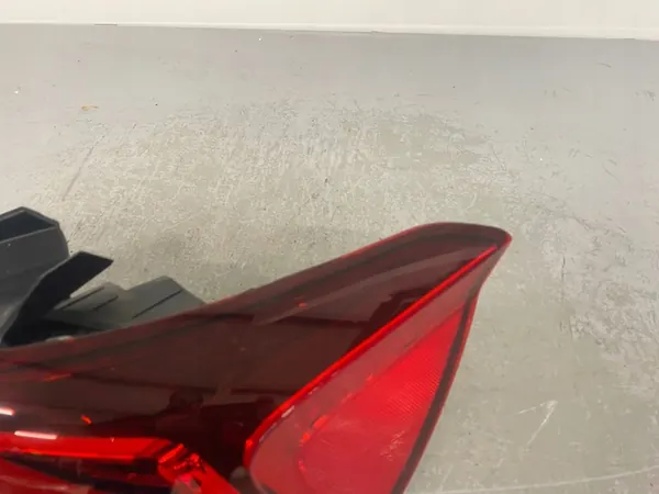 Luz Trasera Derecha Seat Ibiza V 6F0945208H image 4